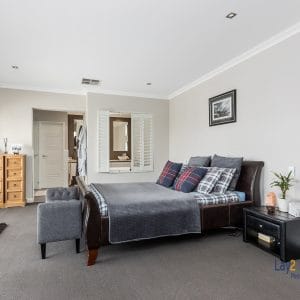 19 Sopwith Elbow, MAYLANDS. Spacious Modern Luxury Home - Image 3