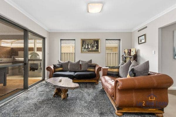 19 Sopwith Elbow, MAYLANDS. Spacious Modern Luxury Home - Image 20