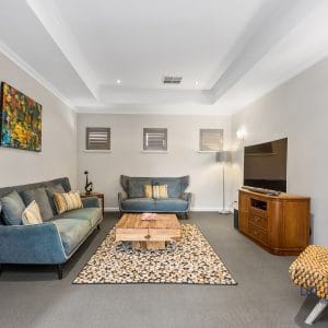 19 Sopwith Elbow, MAYLANDS. Spacious Modern Luxury Home - Image 10