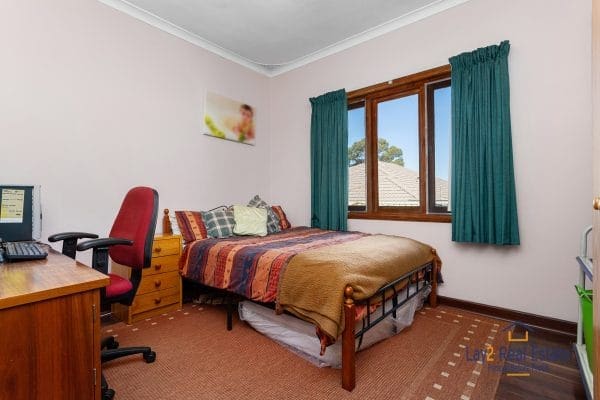 3 Constance St, Bayswater WA 6053. Huge 1091sqm block with comfortable home. Opportunity knocking. - Image 12