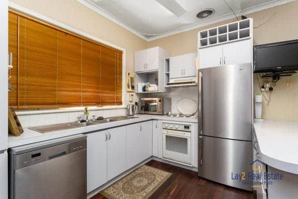 3 Constance St, Bayswater WA 6053. Huge 1091sqm block with comfortable home. Opportunity knocking. - Image 5