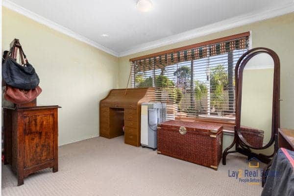 3 Constance St, Bayswater WA 6053. Huge 1091sqm block with comfortable home. Opportunity knocking. - Image 11