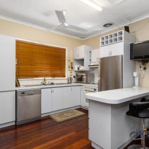 3 Constance St, Bayswater WA 6053. Huge 1091sqm block with comfortable home. Opportunity knocking. - Image 6
