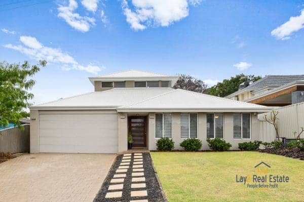 Quiet Bayswater Border Location, Modern 4 x 2 Home.