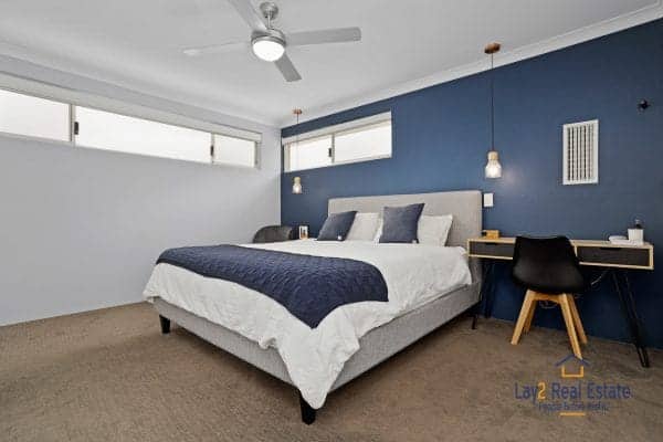 Quiet Bayswater Border Location, Modern 4 x 2 Home. - Image 9