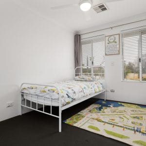 Quiet Bayswater Border Location, Modern 4 x 2 Home. - Image 13