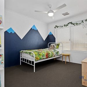 Quiet Bayswater Border Location, Modern 4 x 2 Home. - Image 11