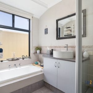 25 Jacqueline Street, Ashfield - Bayswater Border - Modern, Stylish 4 Bedroom Home  - Ideal for Couples, Professionals or Downsizers. - Image 10