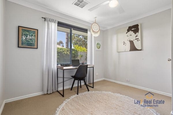 25 Jacqueline Street, Ashfield - Bayswater Border - Modern, Stylish 4 Bedroom Home  - Ideal for Couples, Professionals or Downsizers. - Image 11