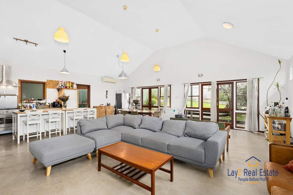 16 Coombe Street Bayswater 6053 - (NOW "SOLD") Extended 1950's Bayswater Classic - Image 9