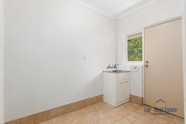 127 Whatley Crescent Bayswater 6053 - Stroll to Bayswater Village Precinct in Minutes! - Image 13