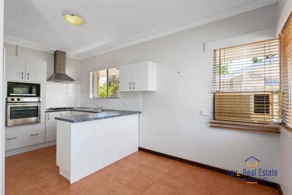 127 Whatley Crescent Bayswater 6053 - Stroll to Bayswater Village Precinct in Minutes! - Image 5