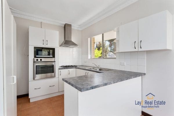 127 Whatley Crescent Bayswater 6053 - Stroll to Bayswater Village Precinct in Minutes! - Image 7