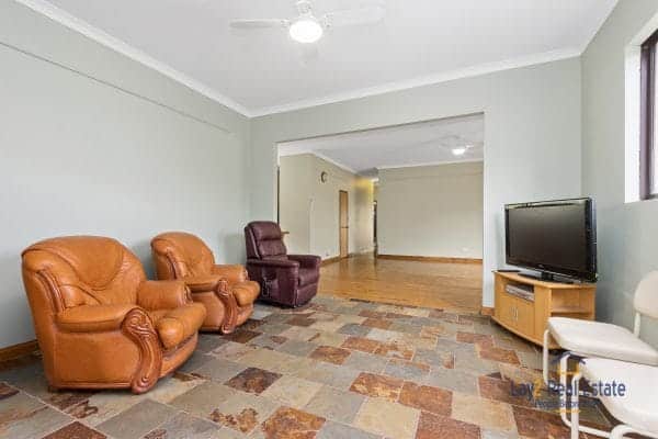 32 Leake Street Bayswater 6053  - Family Home in Superior Location! - Image 9