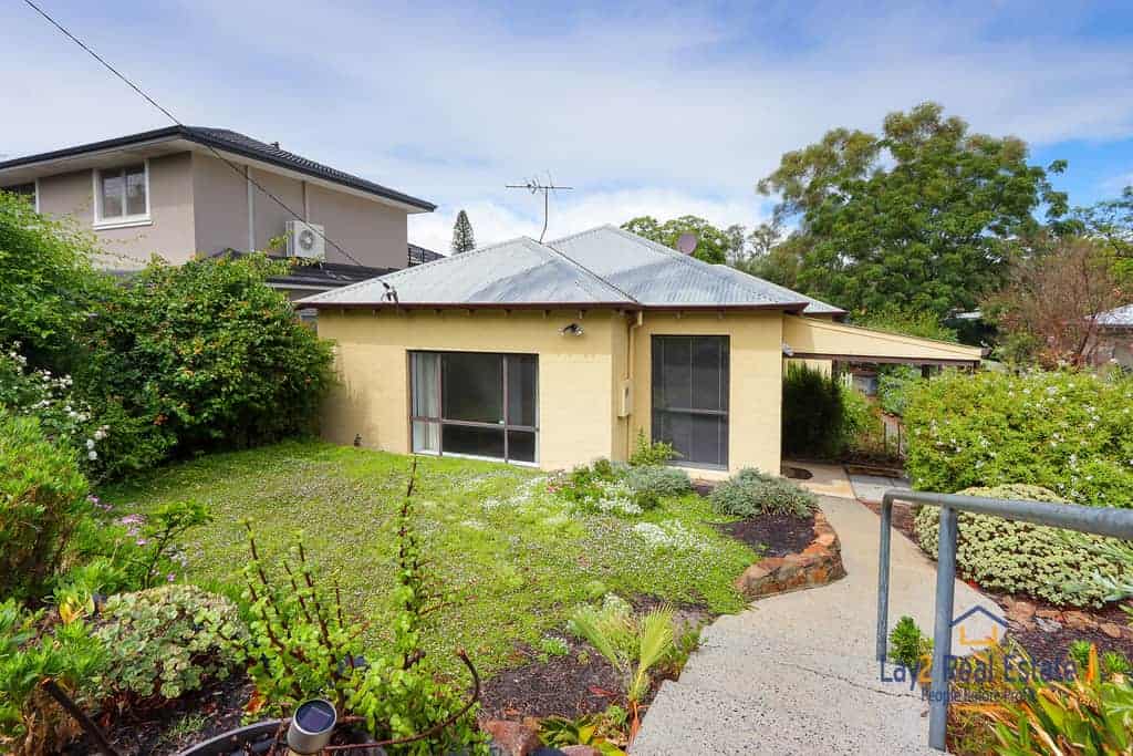 32 Leake Street Bayswater 6053 Family Home in Superior Location