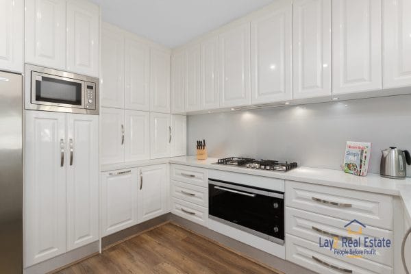 12 Jacqueline Street Bayswater WA 6053 - It's Beautiful Inside and Out. 3 Bed, 2 Bath, 2 Living Areas. - Image 9