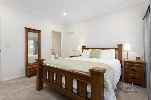 12 Jacqueline Street Bayswater WA 6053 - It's Beautiful Inside and Out. 3 Bed, 2 Bath, 2 Living Areas. - Image 11
