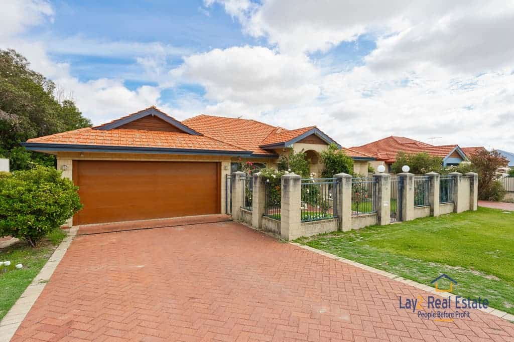 12 Jacqueline Street Bayswater WA 6053 - It's Beautiful Inside and Out. 3 Bed, 2 Bath, 2 Living Areas. - Image 2