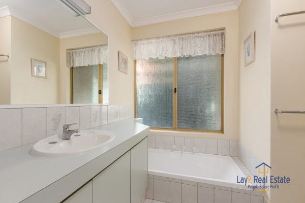 3 Lake Edge Court Gwelup - Comfortable Starter Home - Image 15