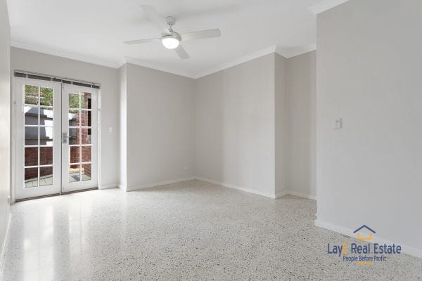 30 Cobden Street Bayswater WA 6053 - Modern 2014 Built Spacious 2 Storey Home - Image 28