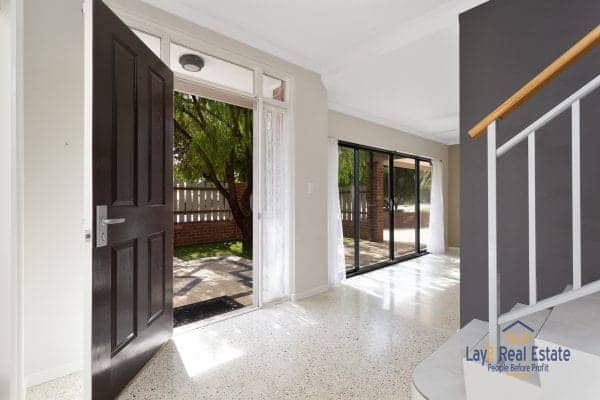 30 Cobden Street Bayswater WA 6053 - Modern 2014 Built Spacious 2 Storey Home - Image 7