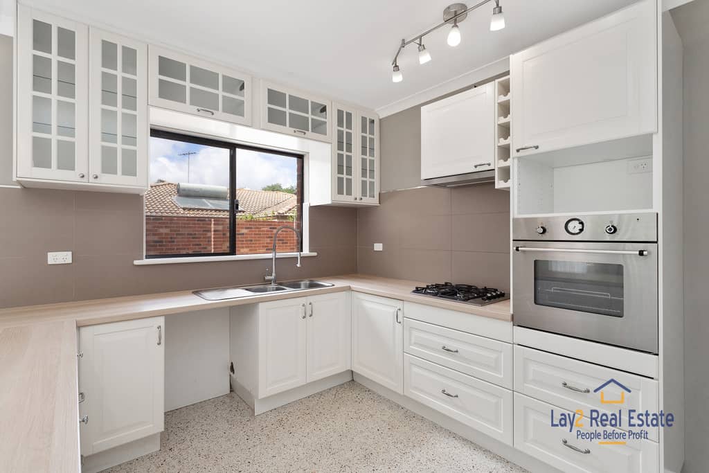 30 Cobden Street Bayswater WA 6053 - Modern 2014 Built Spacious 2 Storey Home - Image 13