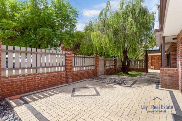 30 Cobden Street Bayswater WA 6053 - Modern 2014 Built Spacious 2 Storey Home - Image 6
