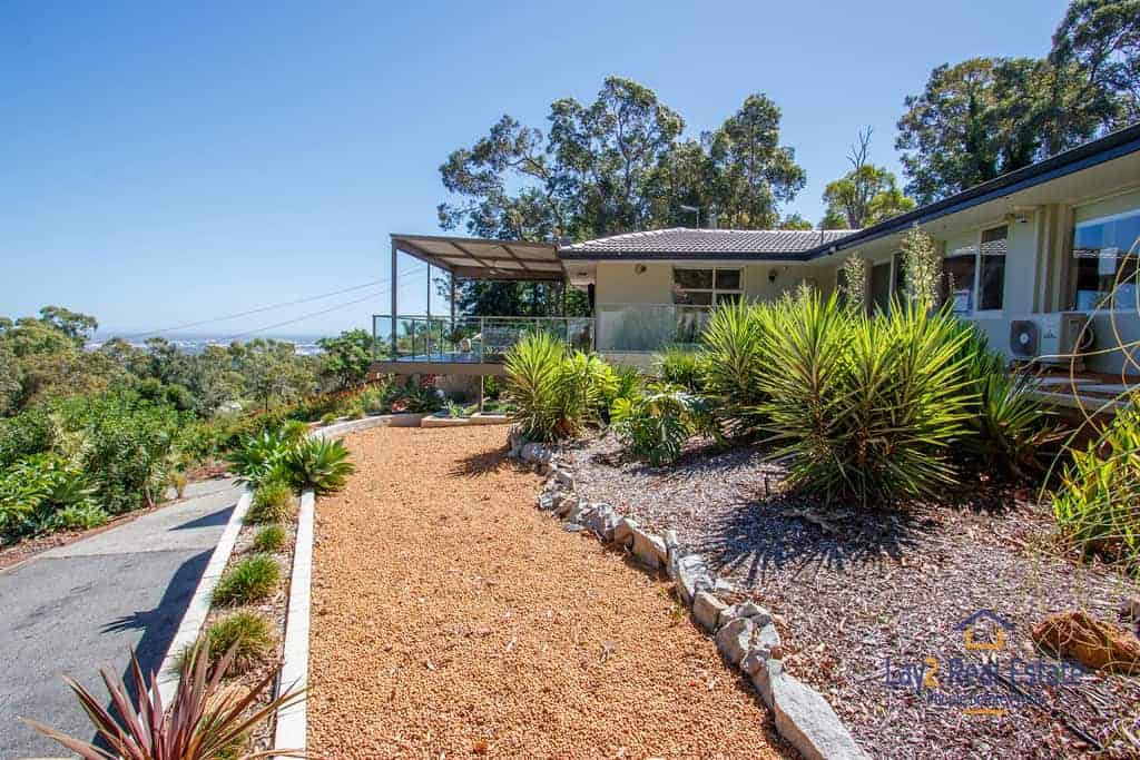 34 Landor Road Gooseberry Hill WA 6076 Unique 4 Bedroom Home with Pool and Magnificent Valley and Coastal Views - Image 6