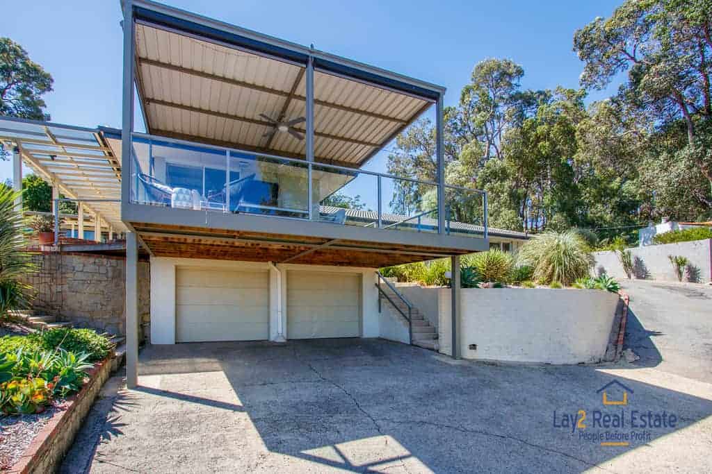 34 Landor Road Gooseberry Hill WA 6076 Unique 4 Bedroom Home with Pool and Magnificent Valley and Coastal Views - Image 5