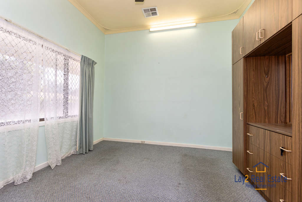 11 Murray Street Bayswater WA 6053. Unrenovated Circa 1918 Character. - Image 11