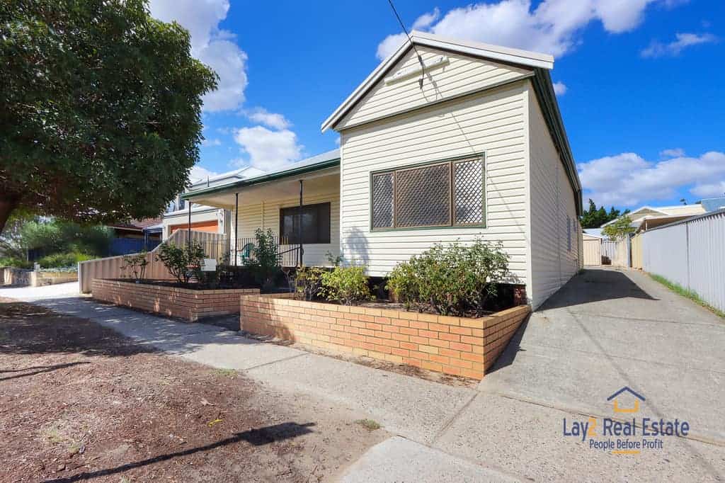 11 Murray Street Bayswater WA front of house image.