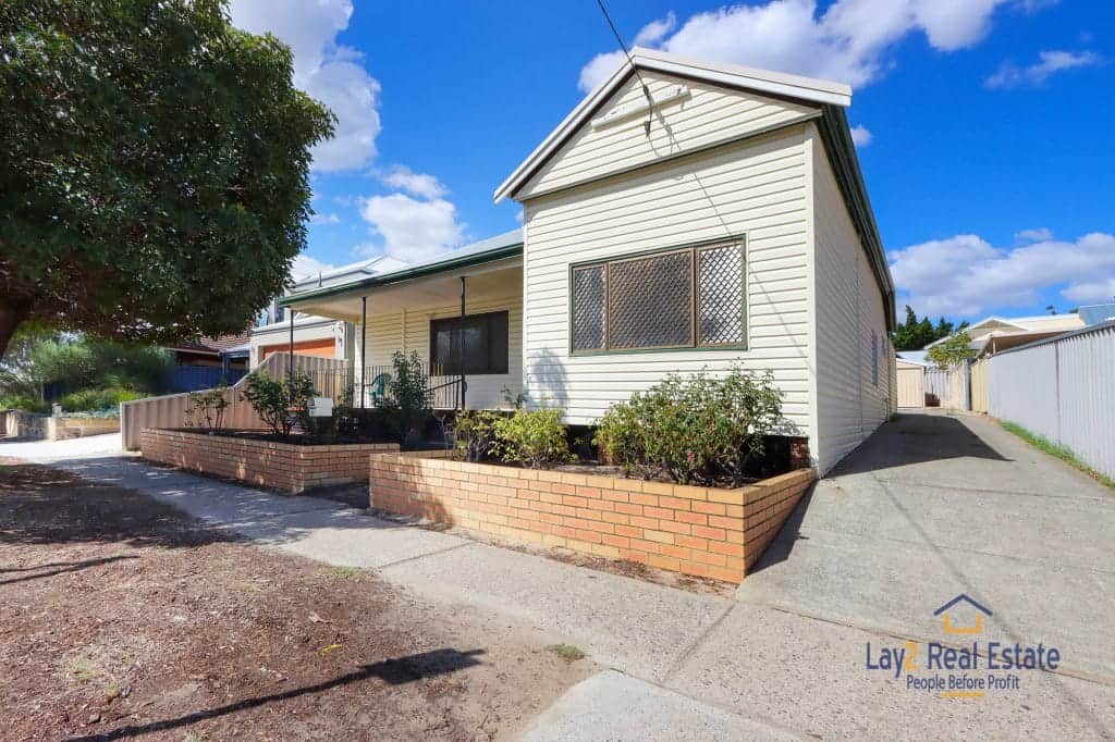 Bayswater Home For Sale at 11 Murray Street.