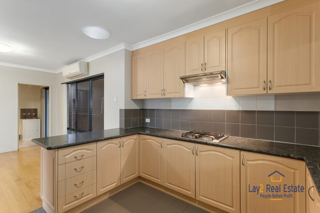 17A Colwyn Road Bayswater - kitchen image.