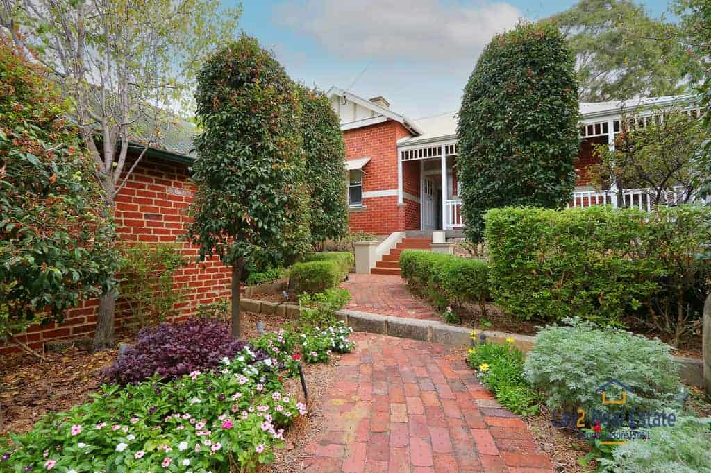 Home Opens 1st and 2nd May 2021 by Lay2 Real Estate - 2 Slade Street Bayswater entrace to the property image.