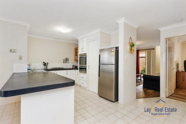 5/18 Nolan Place, Bayswater WA 6053. Spacious Affordable 3 Bedroom Villa - Image 9