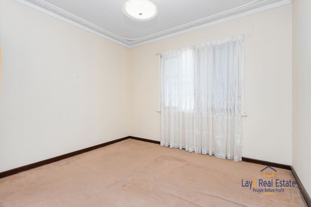 60 Railway Parade Bayswater WA 6053. Large 1006sqm Block. Big 1960's Home + Development Potential - Image 15