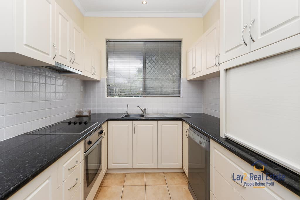60 Railway Parade Bayswater WA 6053. Large 1006sqm Block. Big 1960's Home + Development Potential - Image 7