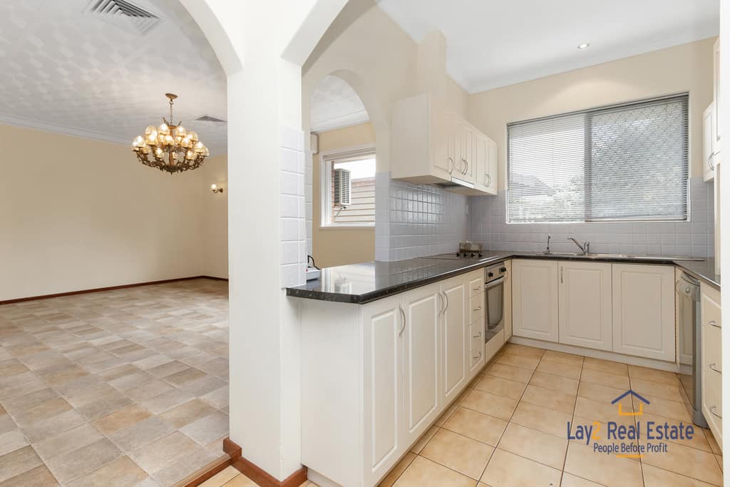 60 Railway Parade Bayswater WA 6053. Large 1006sqm Block. Big 1960's Home + Development Potential - Image 8