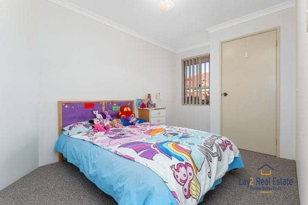 3/2 Raleigh Road Bayswater WA 6053 Modern 3 Bedroom Villa in Small Group - Image 4