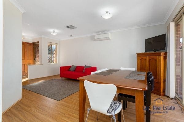 3/2 Raleigh Road Bayswater WA 6053 Modern 3 Bedroom Villa in Small Group - Image 9