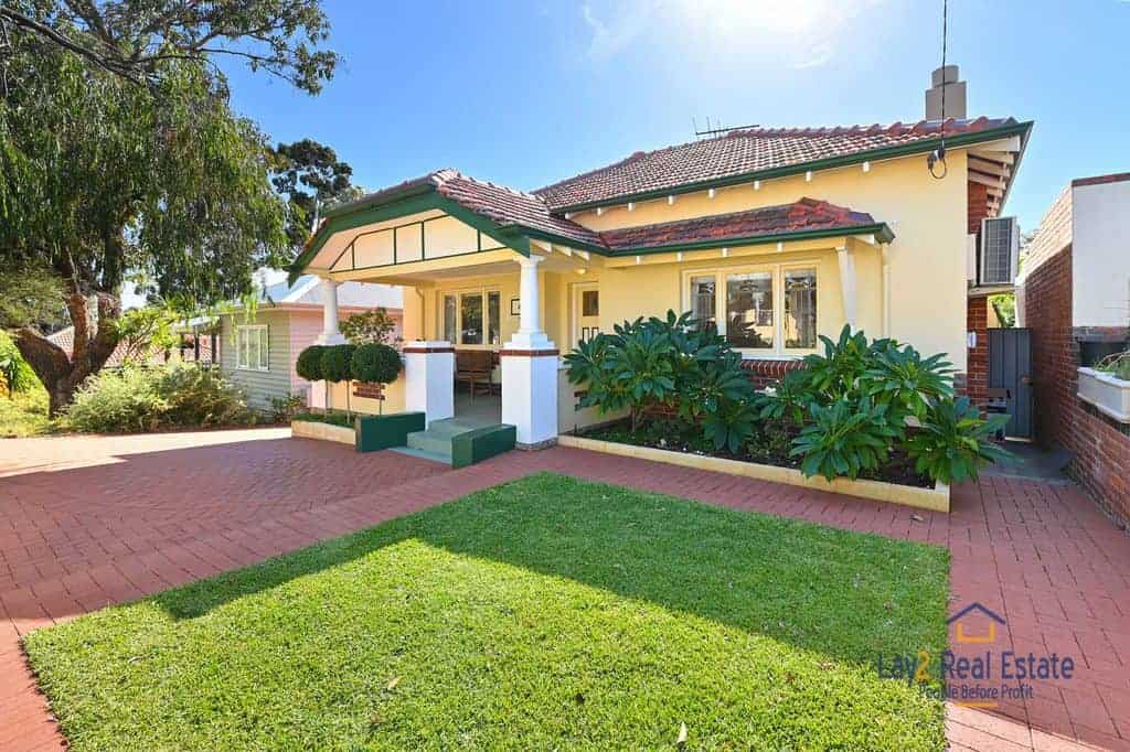 33 Roberts Street Bayswater WA 6053. Extended 1940's Classic Brick and