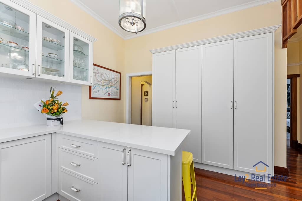 33 Roberts Street Bayswater WA 6053. Extended 1940's Classic Brick and Tile Character Residence - Image 12