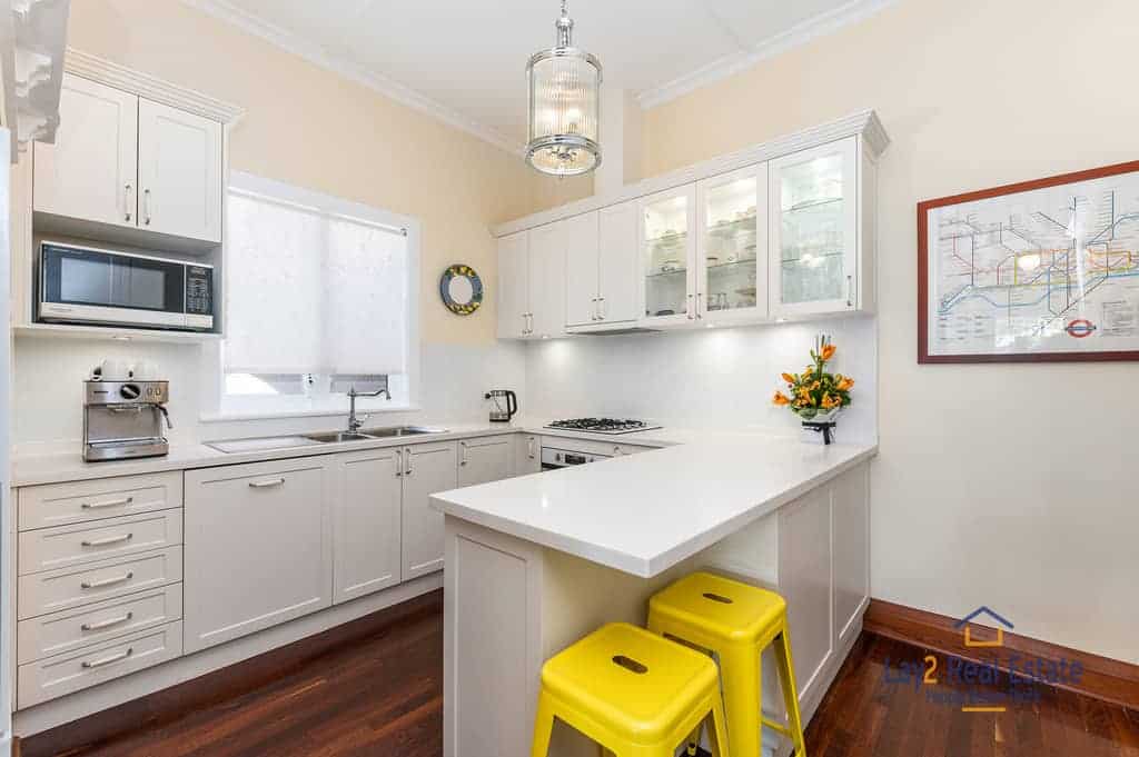 33 Roberts Street Bayswater WA 6053. Extended 1940's Classic Brick and Tile Character Residence - Image 9