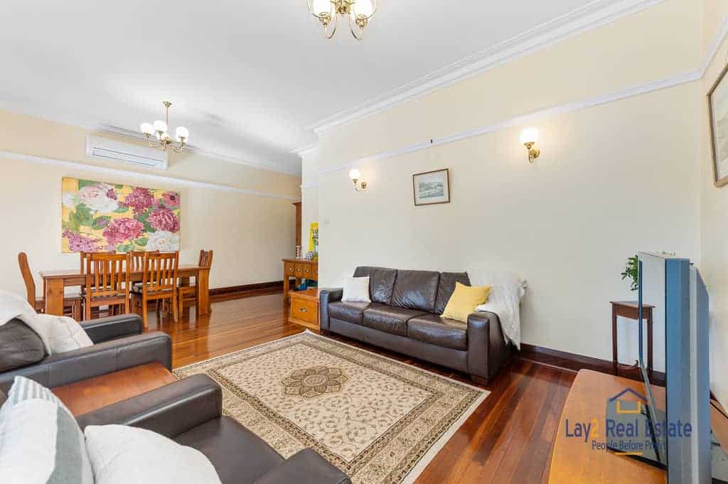33 Roberts Street Bayswater WA 6053. Extended 1940's Classic Brick and Tile Character Residence - Image 14