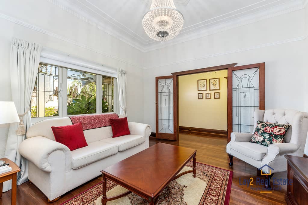 33 Roberts Street Bayswater WA 6053. Extended 1940's Classic Brick and Tile Character Residence - Image 7