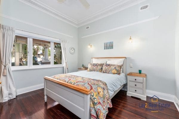 33 Roberts Street Bayswater WA 6053. Extended 1940's Classic Brick and Tile Character Residence - Image 25