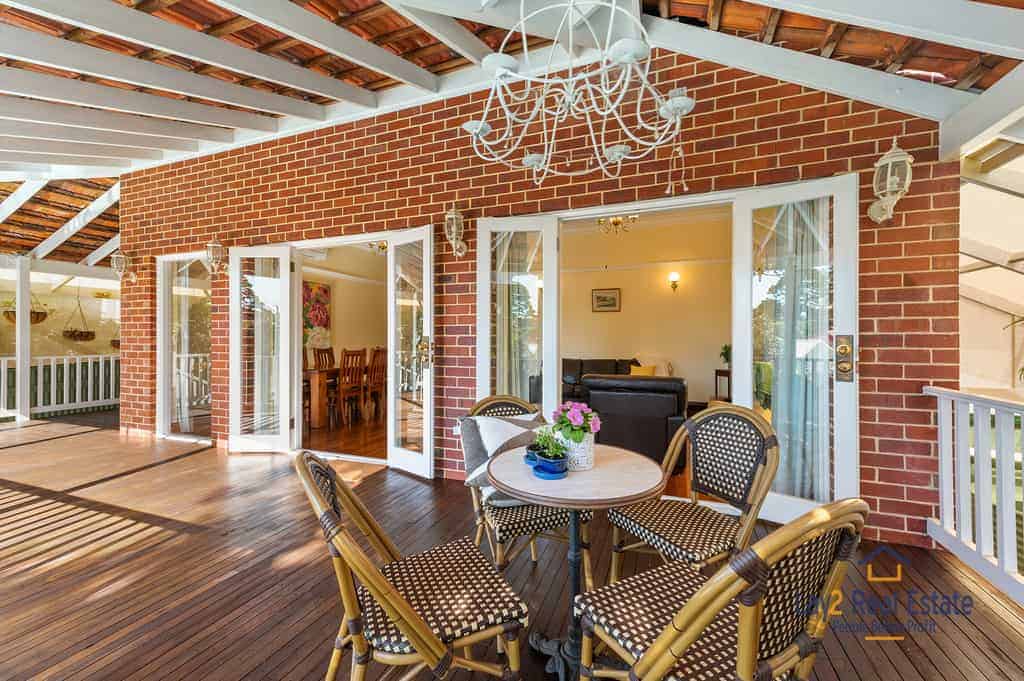 33 Roberts Street Bayswater WA 6053. Extended 1940's Classic Brick and Tile Character Residence - Image 32