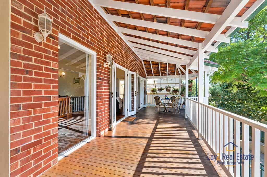 33 Roberts Street Bayswater WA 6053. Extended 1940's Classic Brick and Tile Character Residence - Image 27