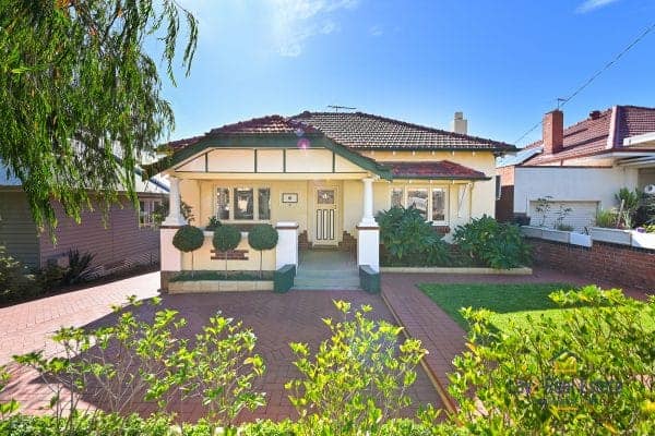 33 Roberts Street Bayswater WA 6053. Extended 1940's Classic Brick and Tile Character Residence - Image 4