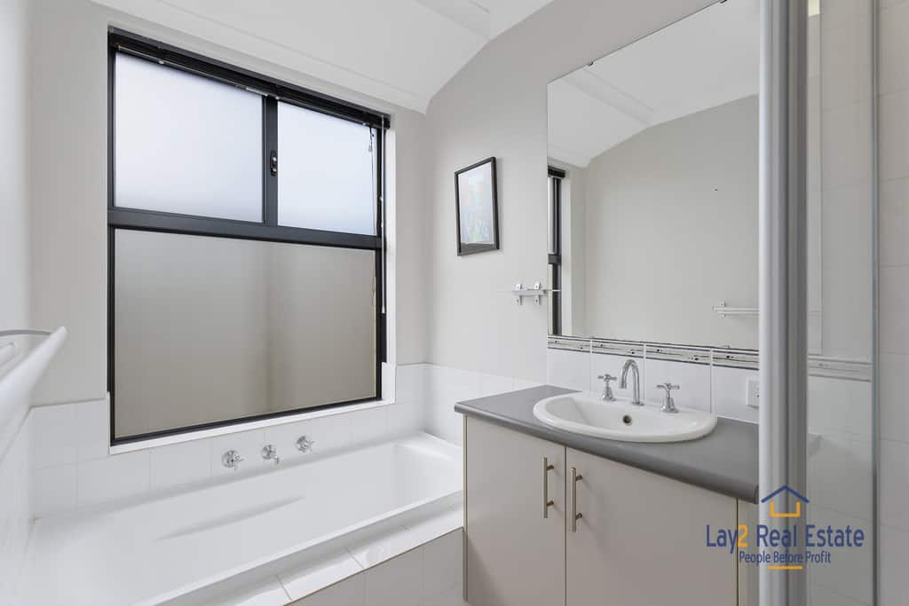 6A Warren Avenue Bayswater WA 6053 Beautifully Presented Green Title Home on 455sqm - Image 13